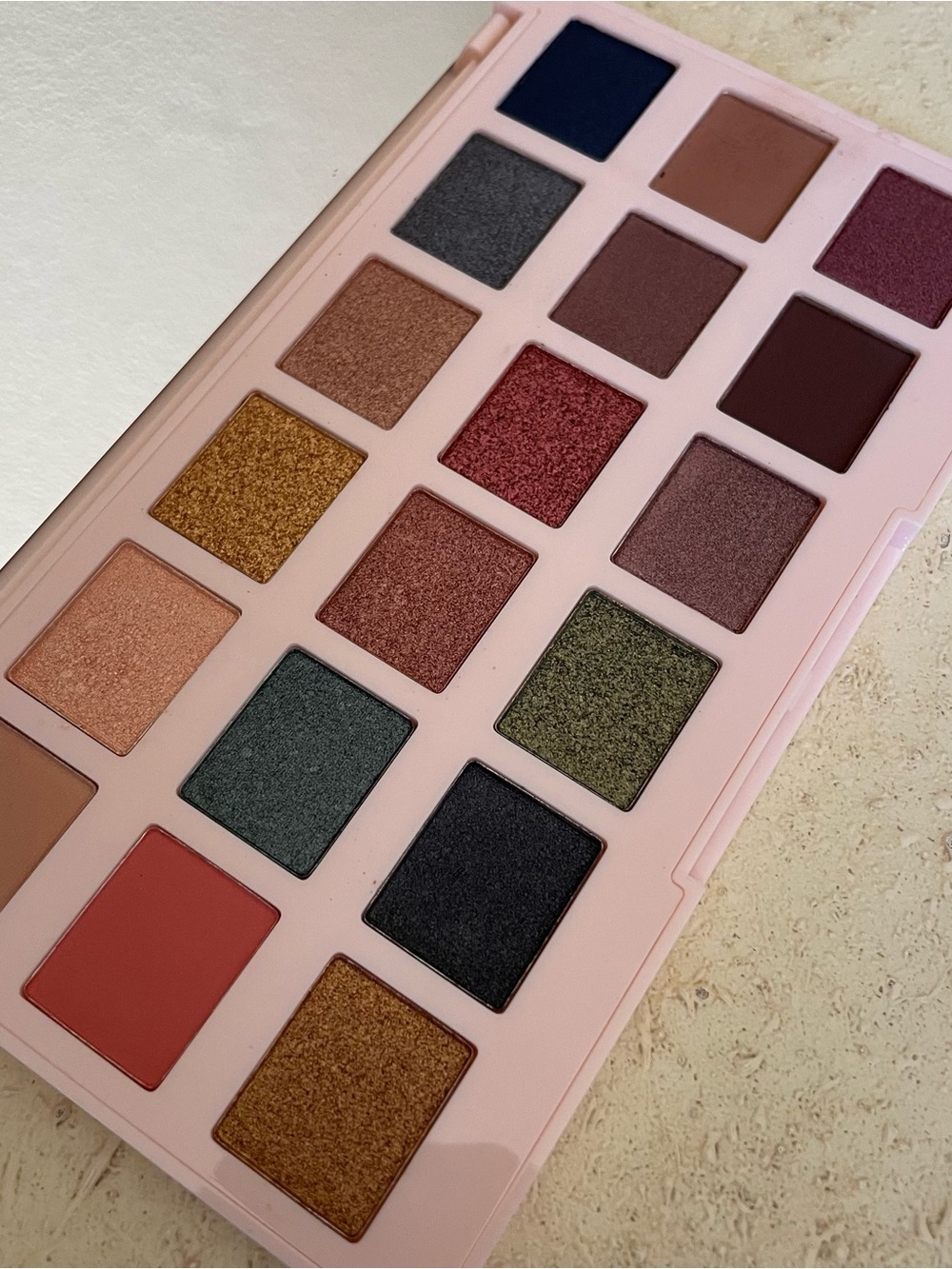 Editor Palette EyeShadow New England by Ciaté London UNUSED